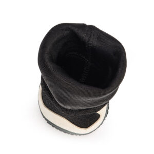Odorless Premium Microfiber Leather Edge with Soft, Hand-washable Interior Cuff Smooth non-irritating inner lining of soft-sole dog boots for walking to prevent chafing and licking.