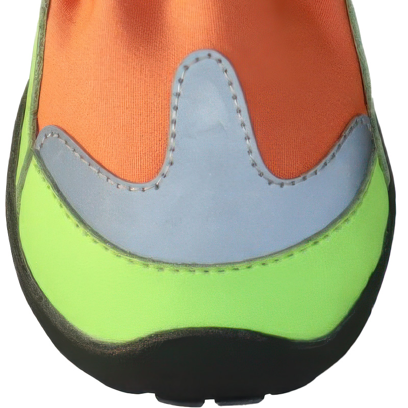 Premium microfiber leather toe box on winter outdoor dog boots integrated with a high-visibility light reflection panel.